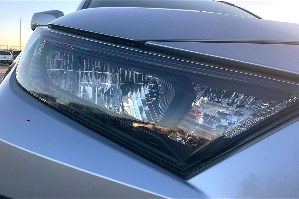 Used 2019 Toyota RAV4 LE image 35