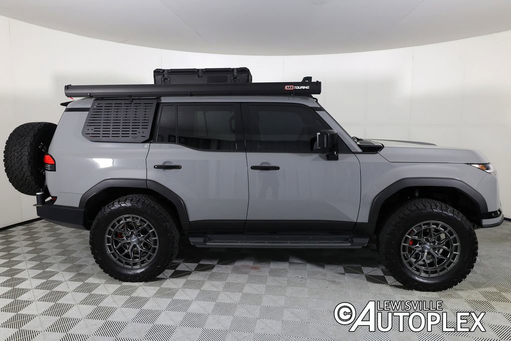 Used 2024 Lexus GX 550 AWD/4WD image 4