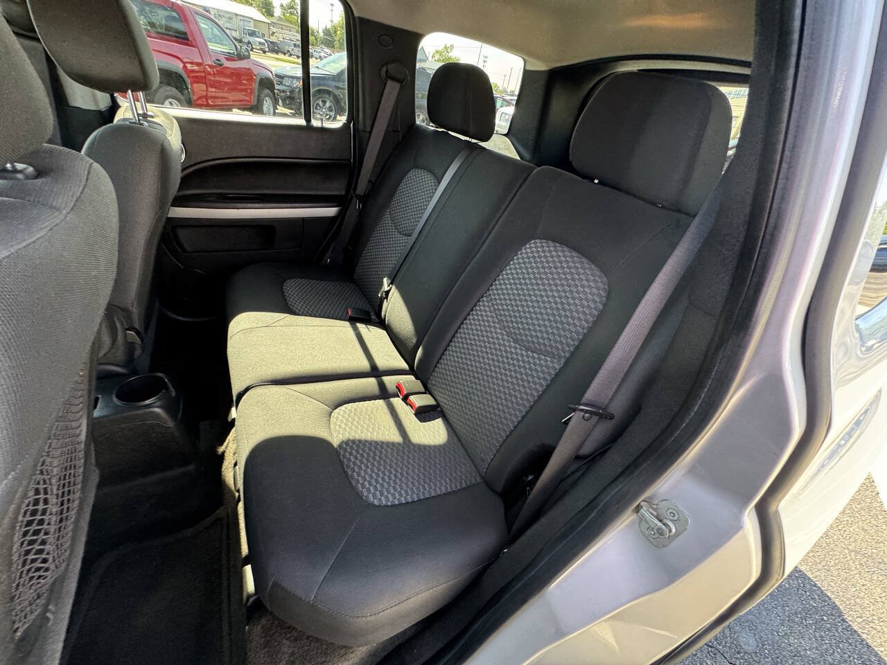 Used 2010 Chevrolet HHR LT FWD image 28