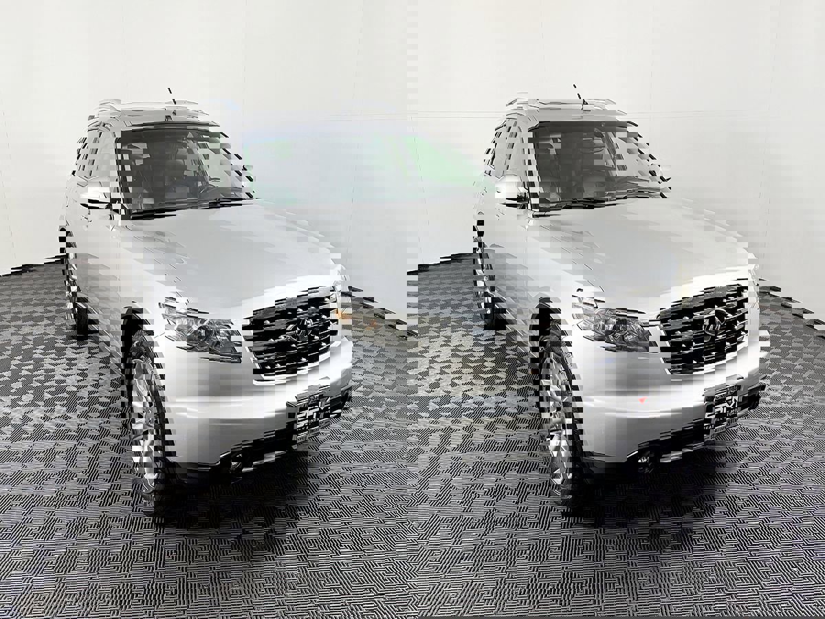 Used 2008 INFINITI FX35 AWD w/ Technology Pkg image 4