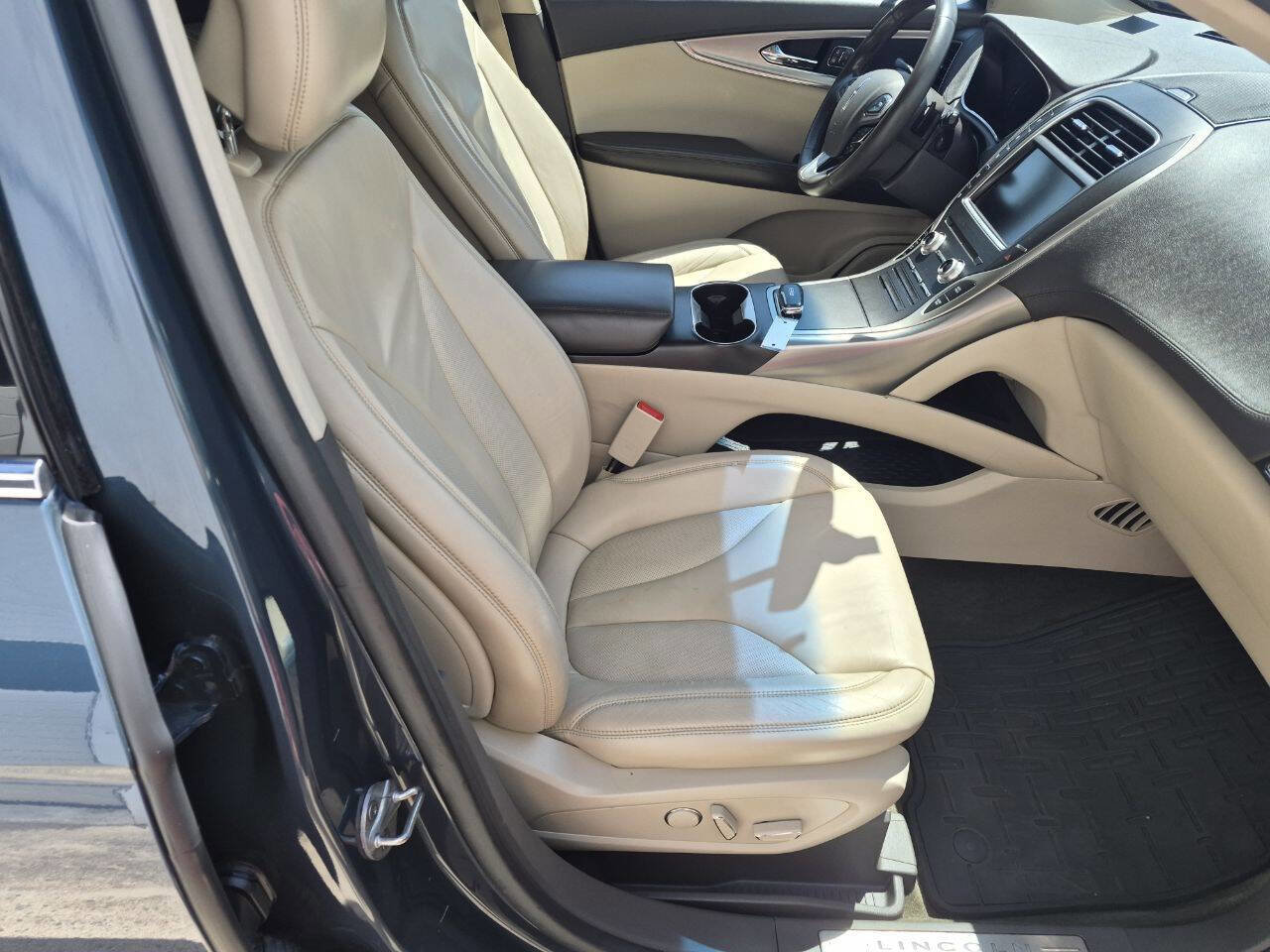 Used 2016 Lincoln MKX Select AWD/4WD image 12
