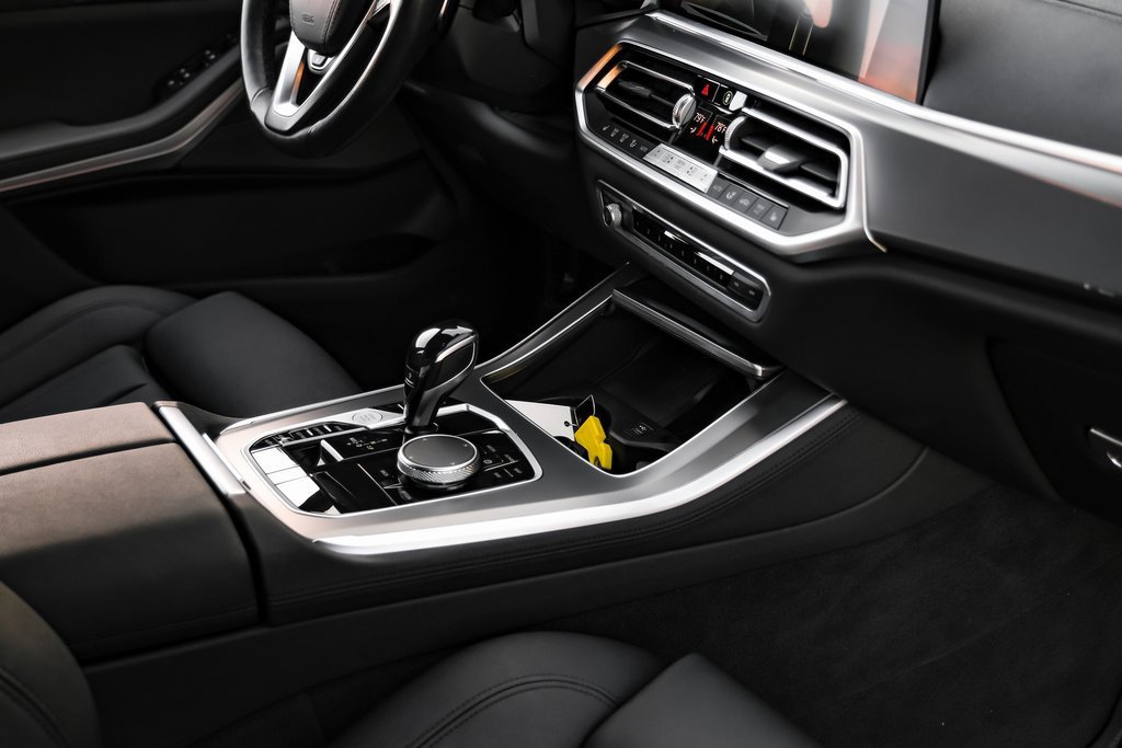 Used 2021 BMW X5 xDrive40i w/ Premium Package image 24