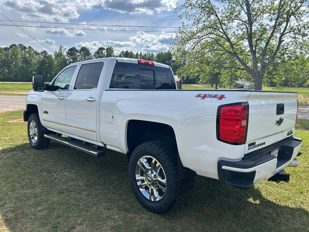 Used 2015 Chevrolet Silverado 2500 High Country w/ Duramax Plus Package image 11