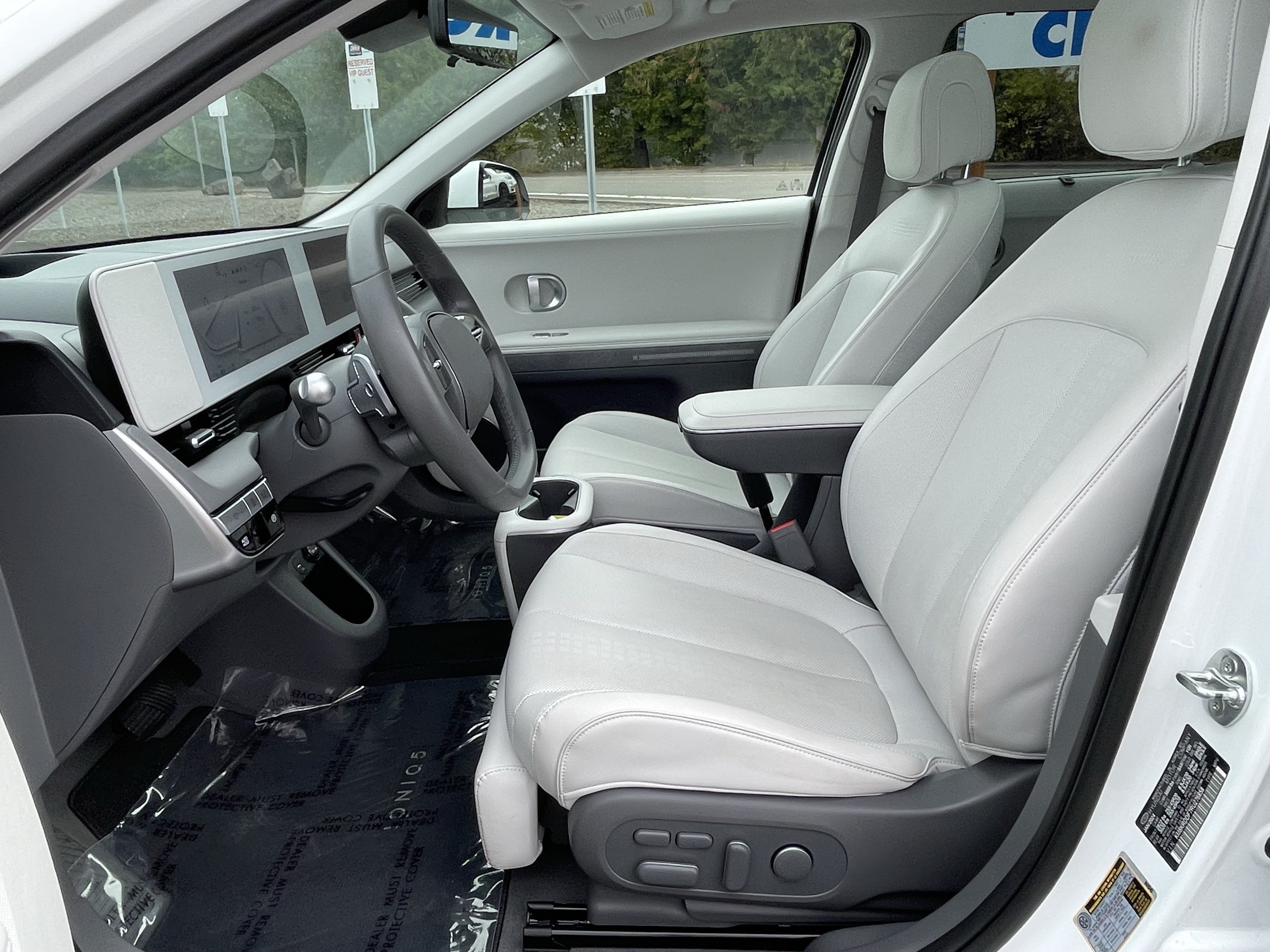 Certified 2024 Hyundai Ioniq 5 Limited AWD/4WD image 11