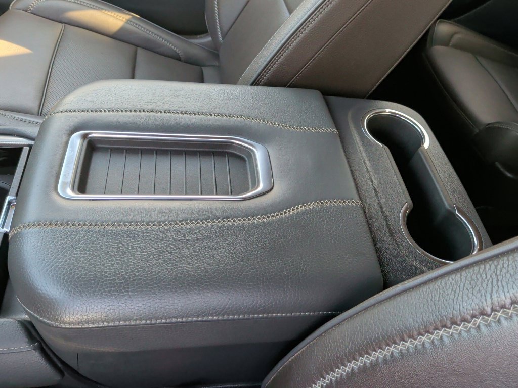 Used 2022 GMC Yukon Denali AWD/4WD image 34