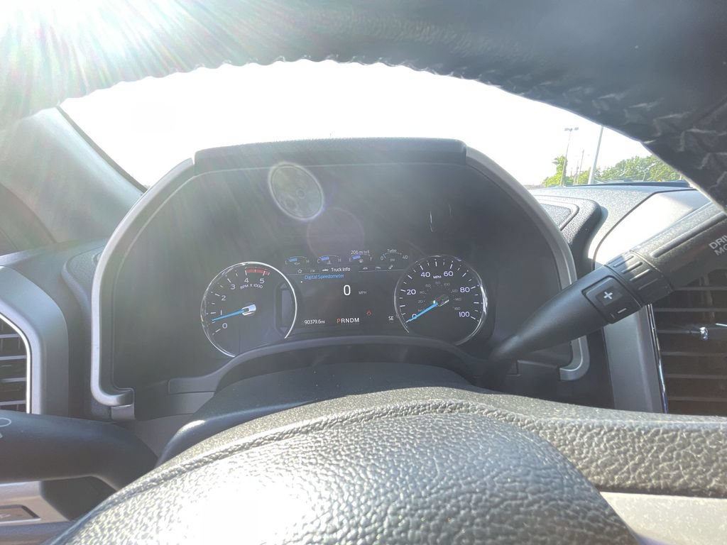 Used 2021 Ford F250 Lariat w/ Lariat Ultimate Package AWD/4WD image 12