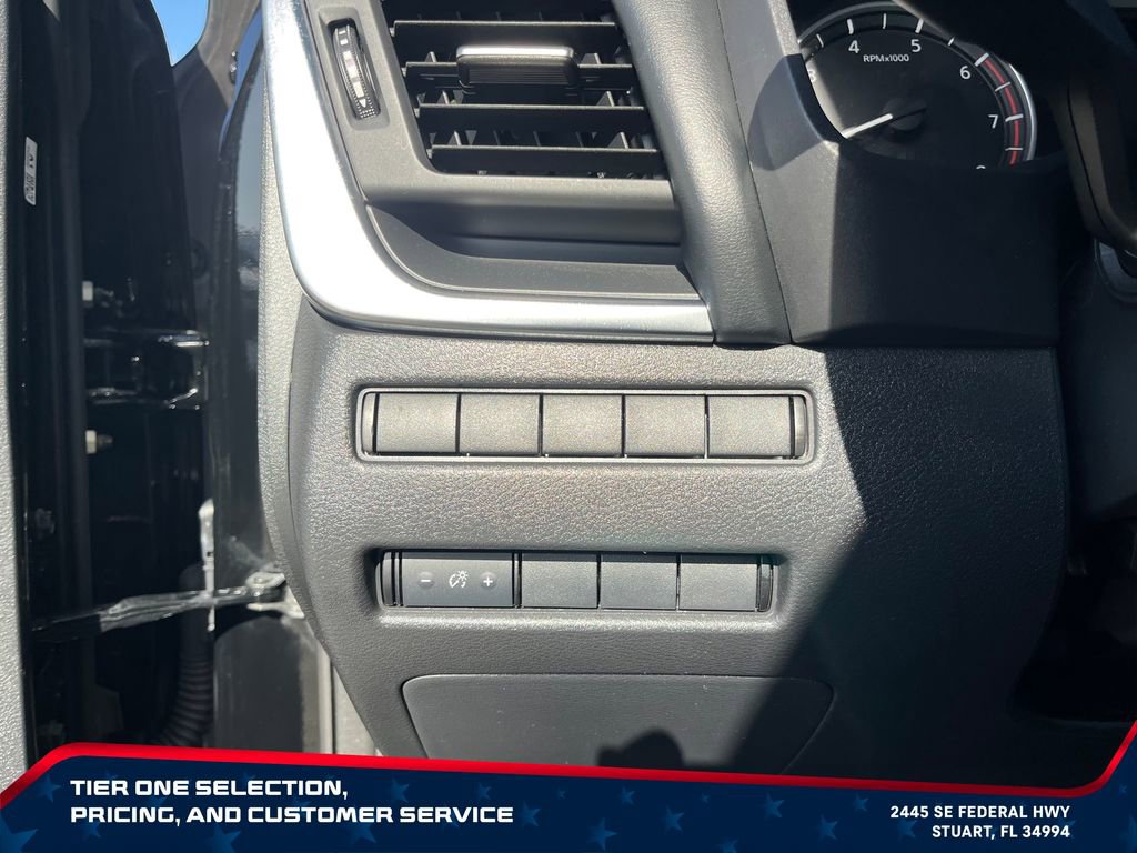 Used 2021 Nissan Rogue S FWD image 25