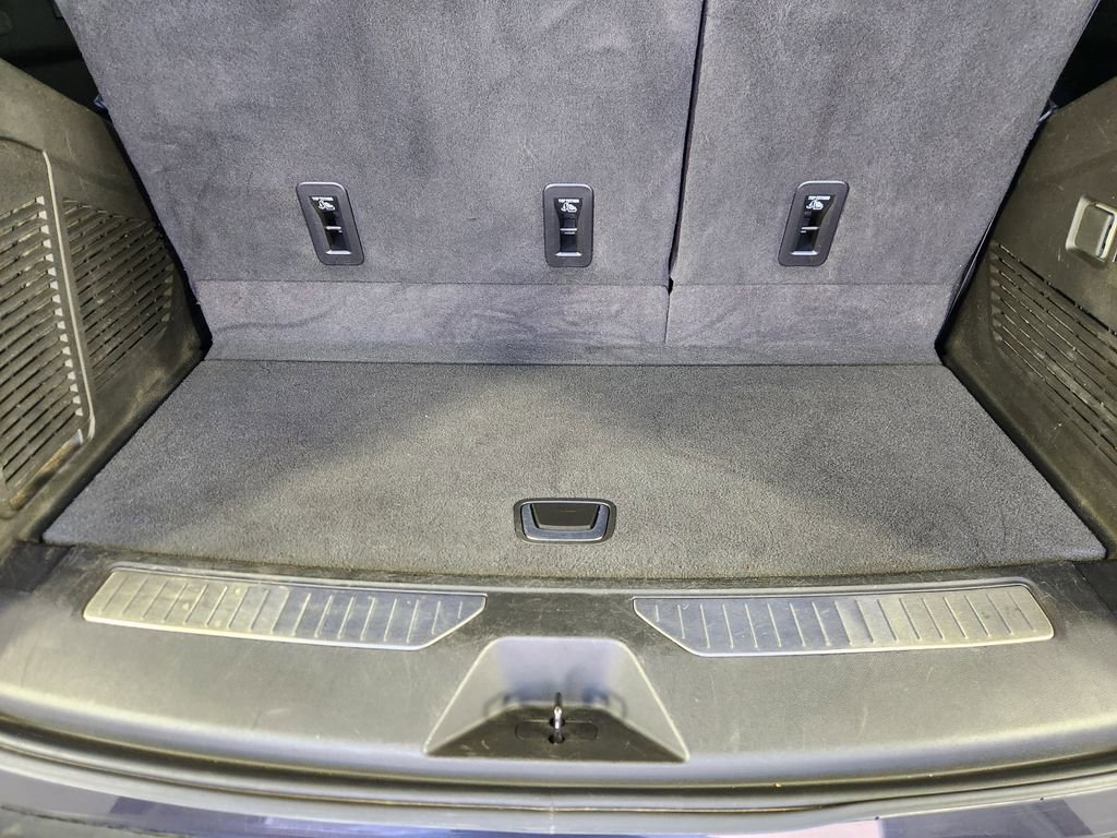 Used 2023 Chevrolet Tahoe Premier AWD/4WD image 35