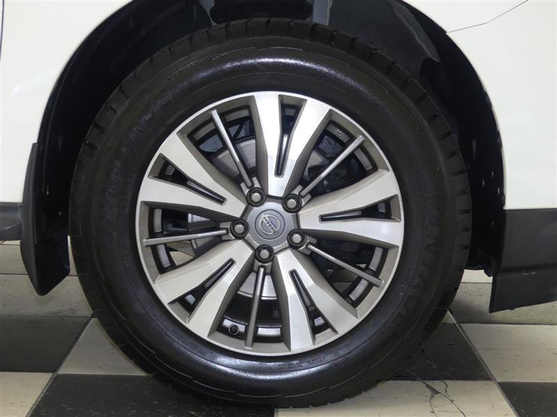 Used 2019 Nissan Pathfinder SV image 31