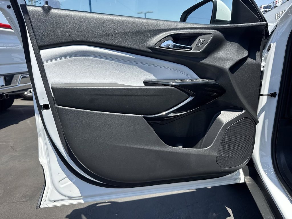 New 2026 Chevrolet Trax LT FWD image 20