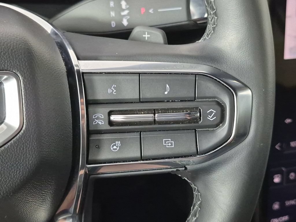 Used 2025 GMC Acadia Elevation FWD image 19