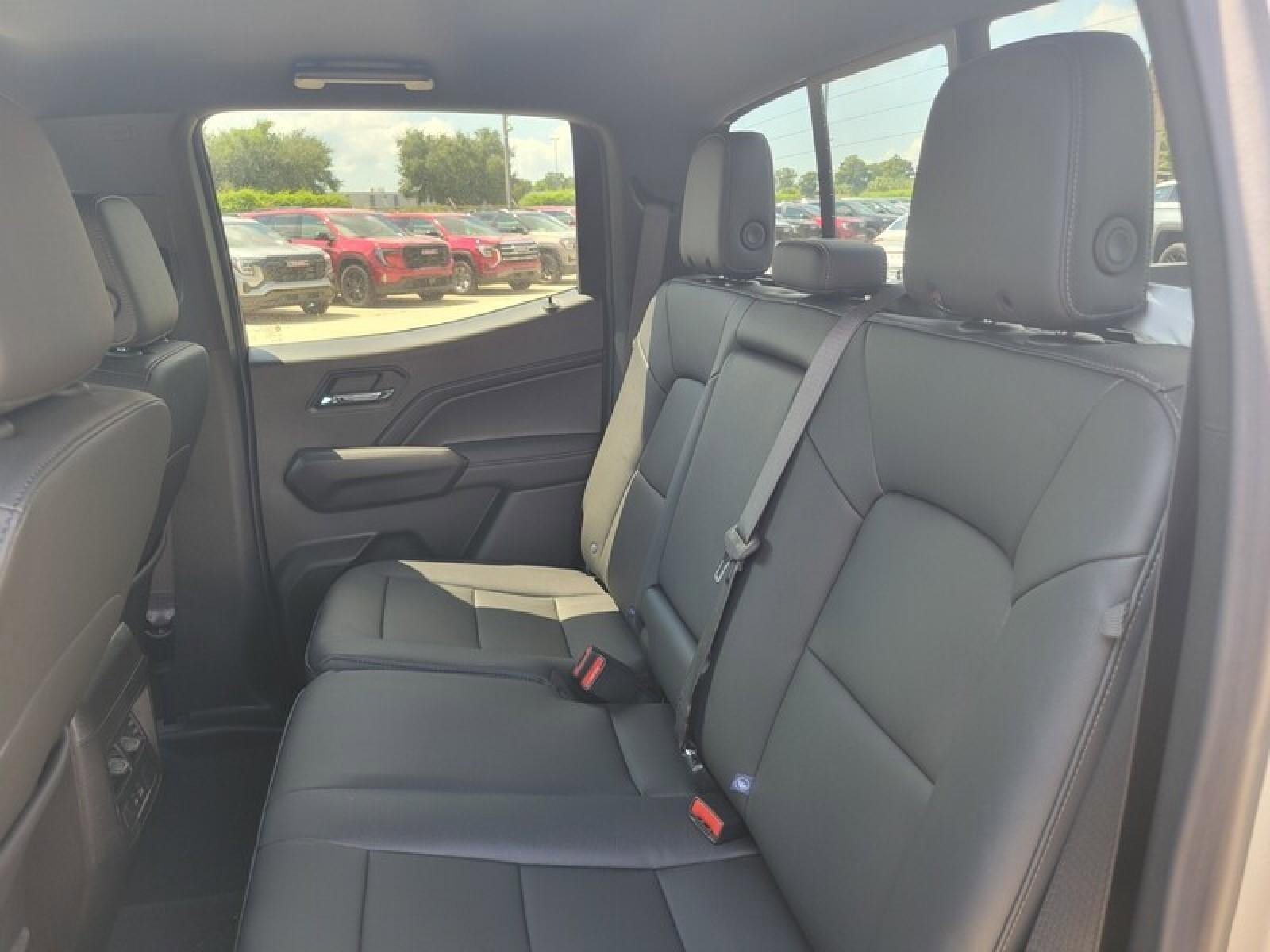 New 2026 GMC Canyon Elevation w/ Convenience Package image 25
