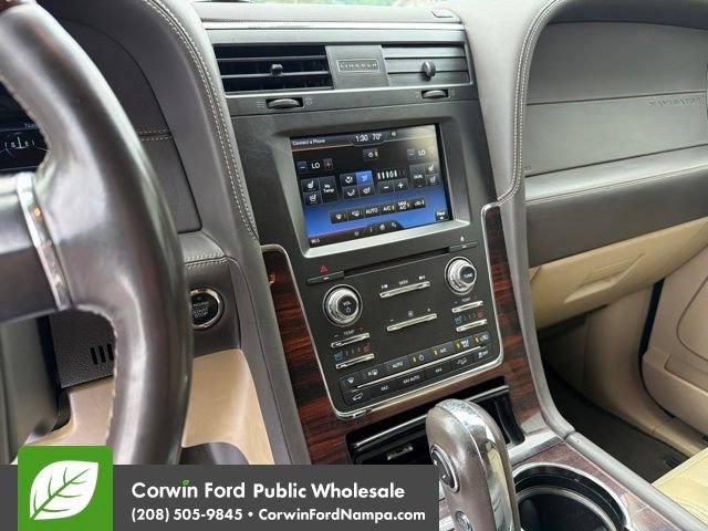 Used 2015 Lincoln Navigator L 4WD w/ Equipment Group 101A Reserve image 22