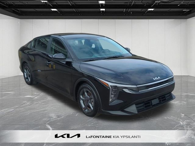Used 2025 Kia K4 FWD image 2