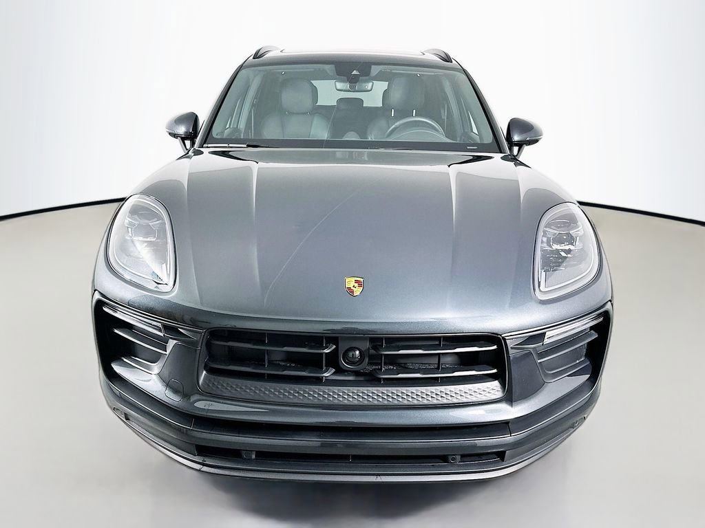 Certified 2026 Porsche Macan AWD/4WD image 6
