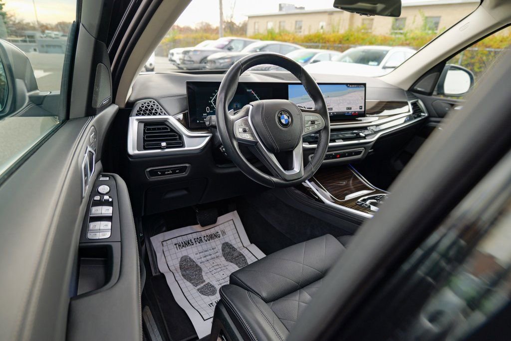 Used 2024 BMW X7 xDrive40i image 19