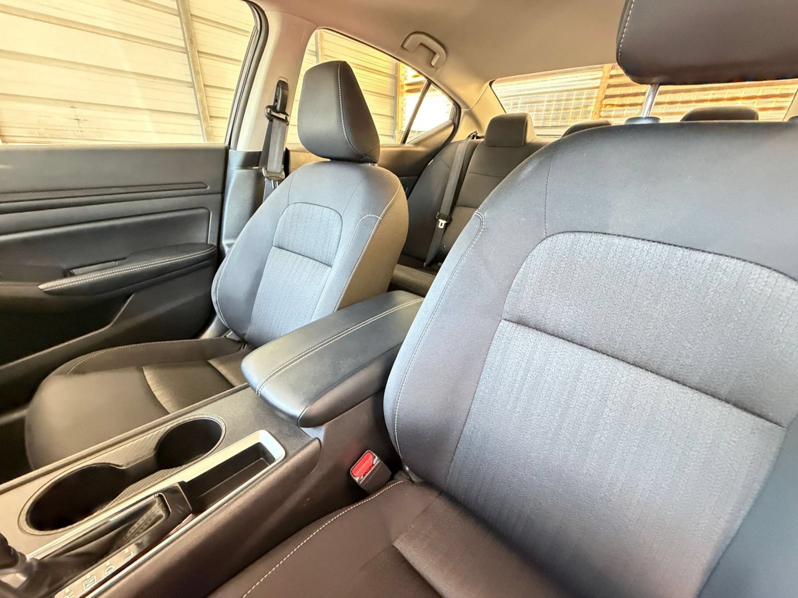 Used 2025 Nissan Altima 2.5 SV FWD image 31