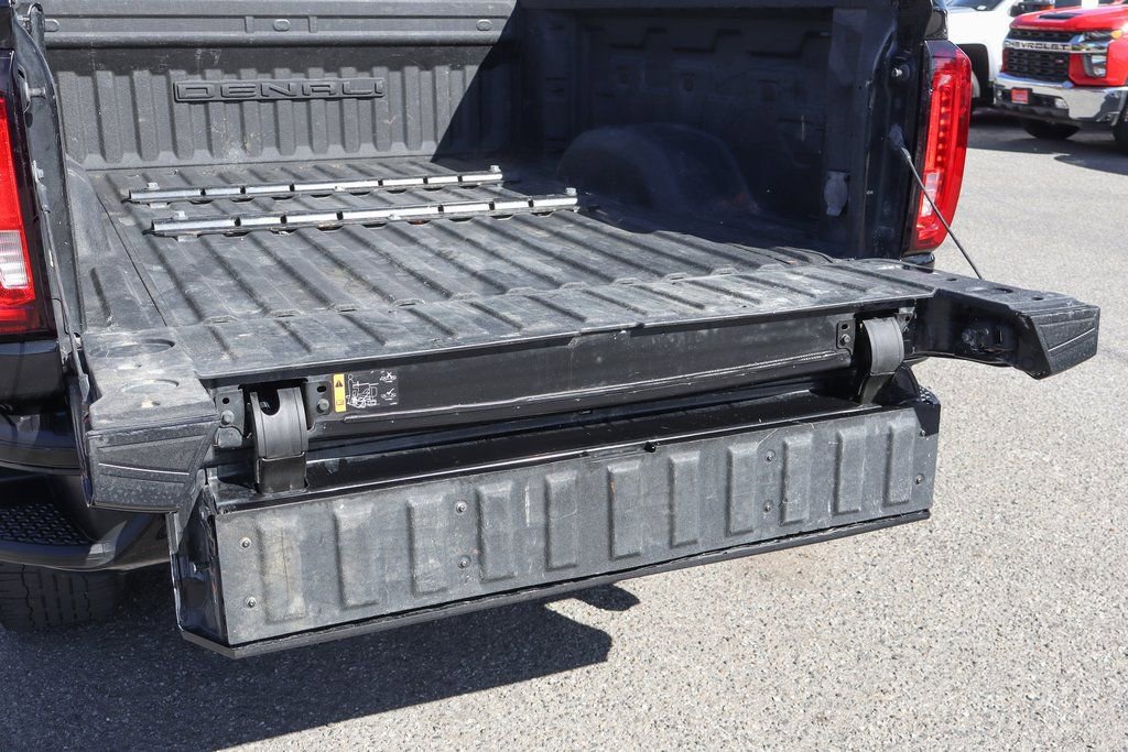 Used 2023 GMC Sierra 3500 Denali w/ Denali Black Diamond Edition image 10