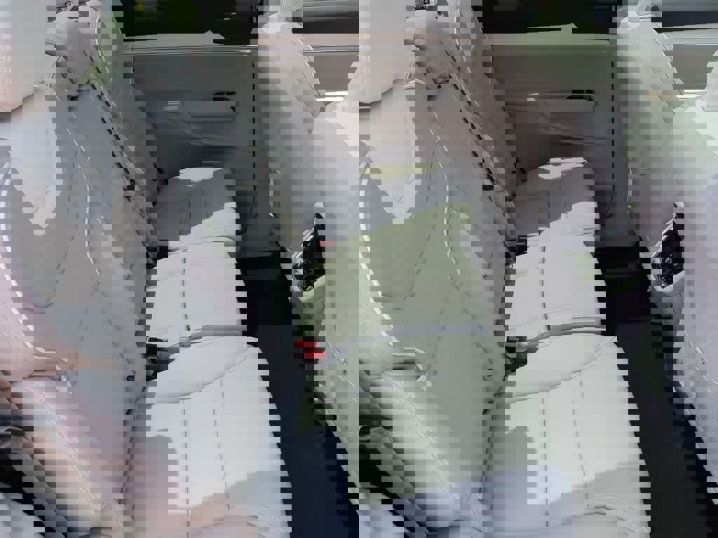 New 2025 Volvo EX90 Plus image 20