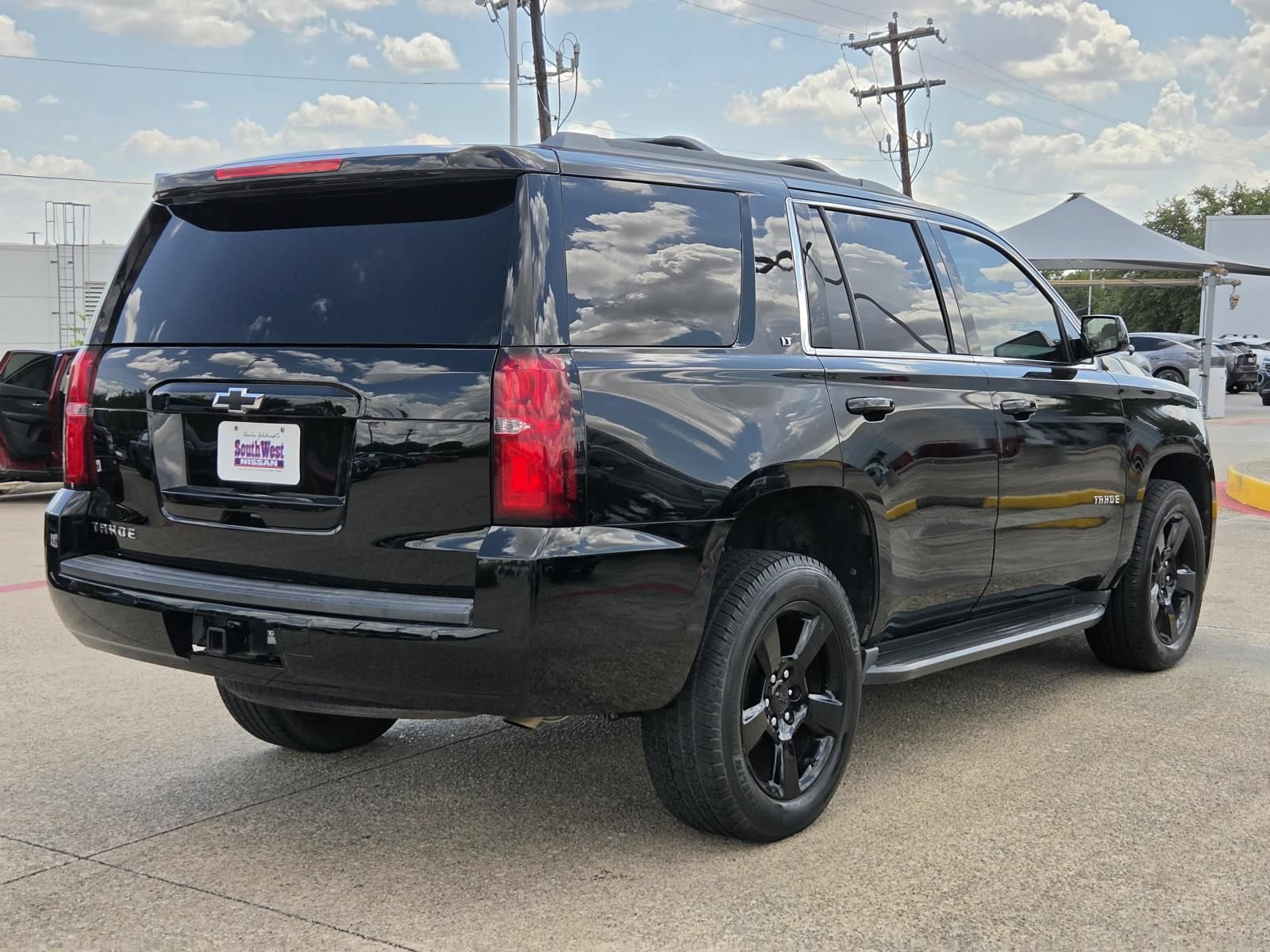 Used 2017 Chevrolet Tahoe LT w/ LT Midnight Edition RWD image 5