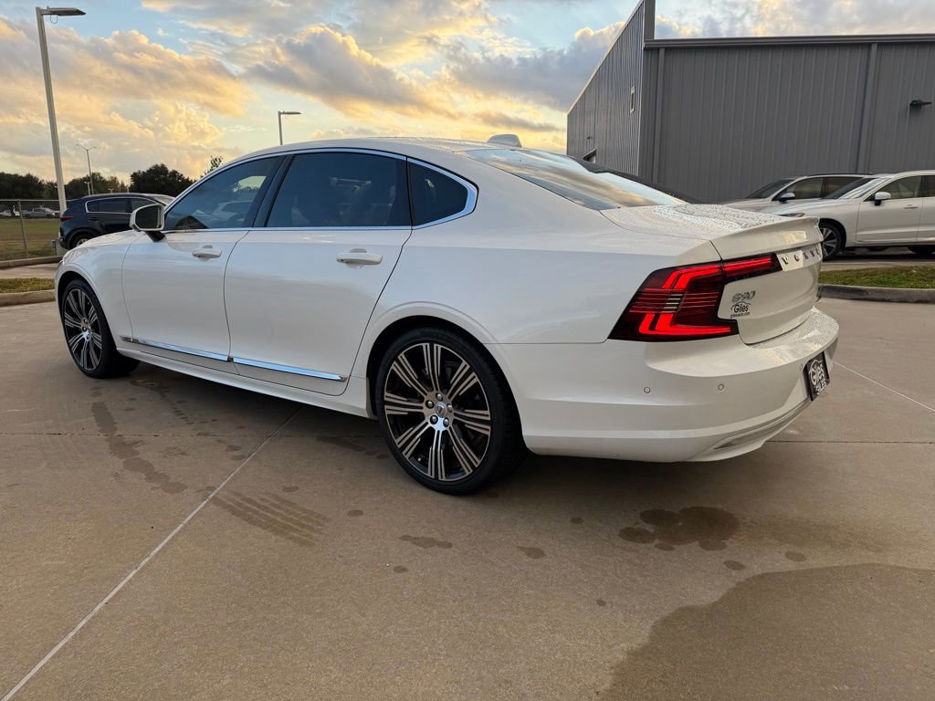 Used 2023 Volvo S90 B6 Ultimate image 3