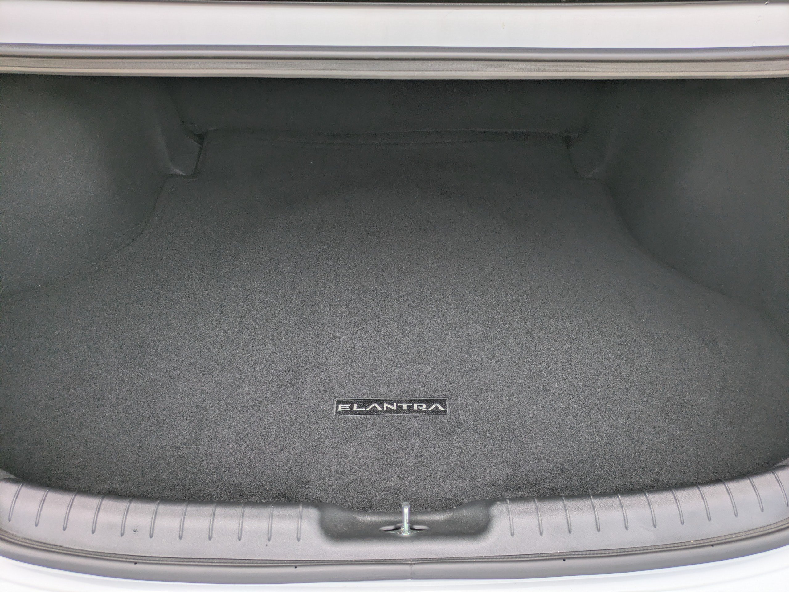 Certified 2024 Hyundai Elantra Blue FWD image 11