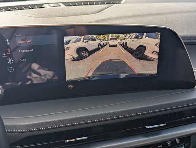 Used 2025 Cadillac XT4 Premium Luxury image 24