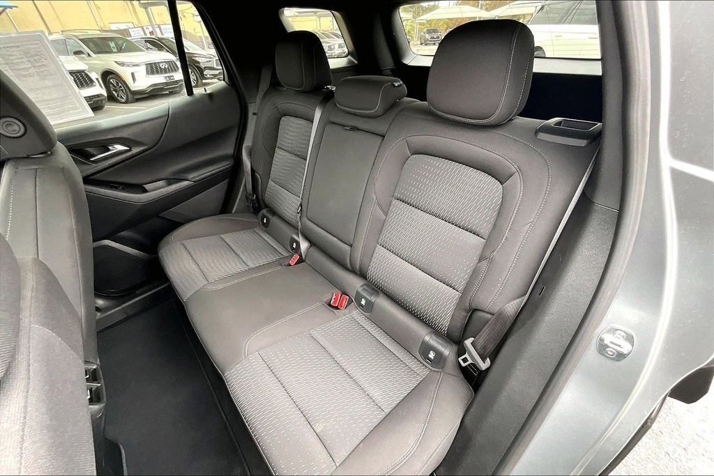 Used 2025 Chevrolet Equinox LT image 36