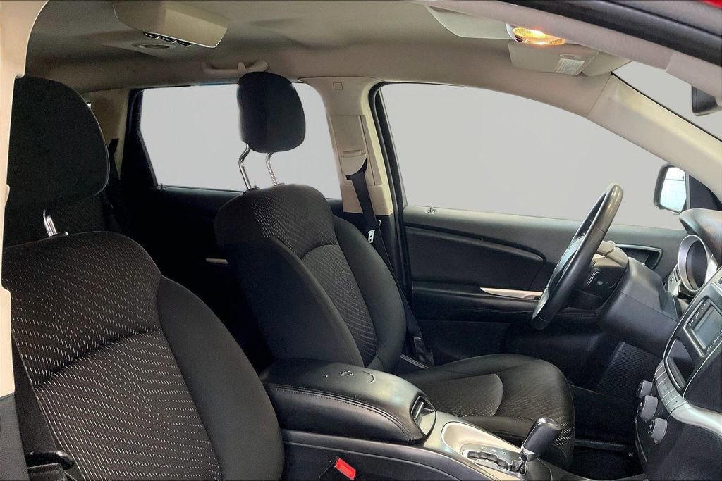 Used 2019 Dodge Journey SE w/ Connectivity Group FWD image 29