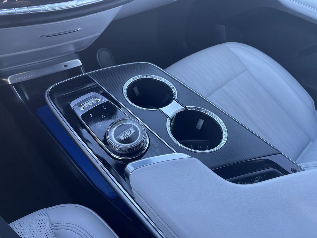 Certified 2024 Cadillac Lyriq Luxury image 32