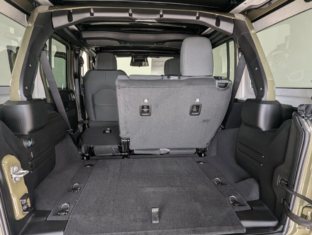 New 2026 Jeep Wrangler Unlimited Sport AWD/4WD image 31