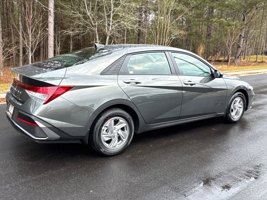 New 2026 Hyundai Elantra SE image 6