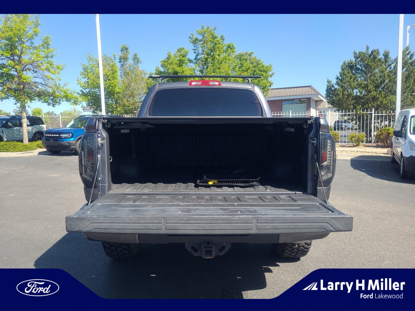 Used 2016 Toyota Tundra SR5 w/ TRD Off Road Package AWD/4WD image 32