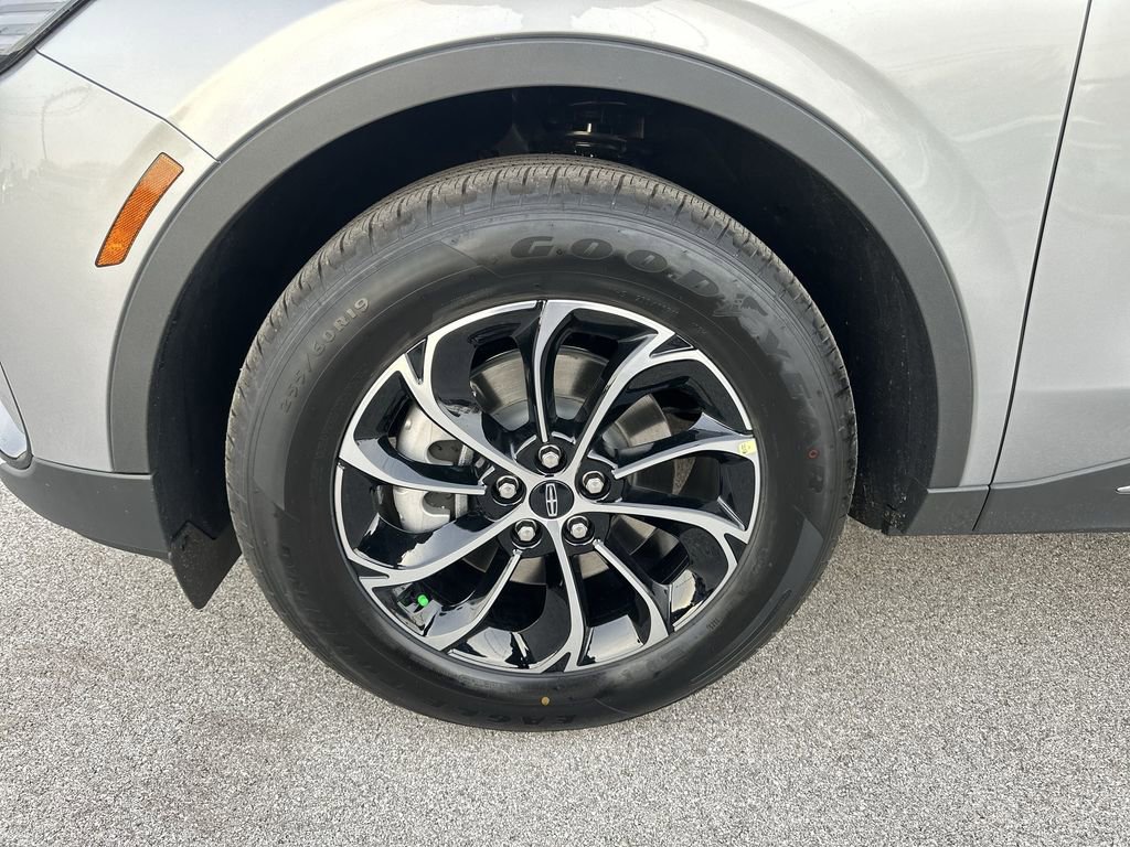 New 2026 Lincoln Nautilus Premier w/ Equipment Group 102A image 10