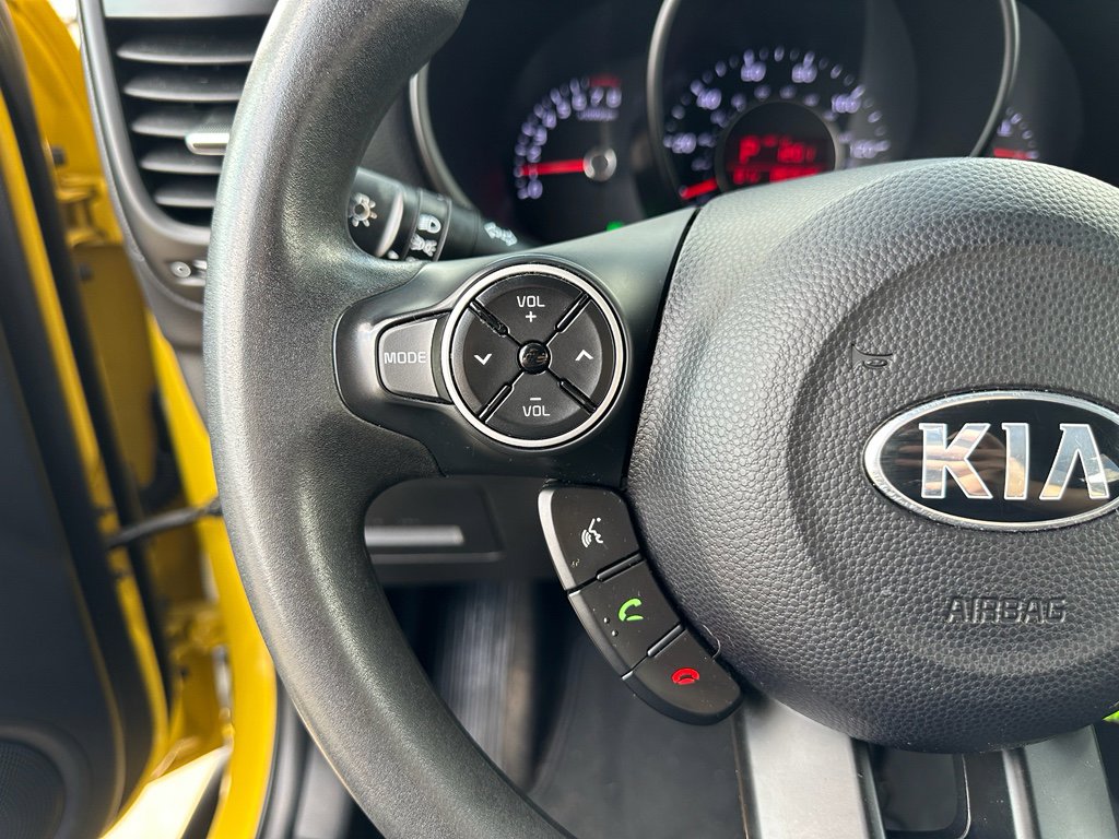 Used 2015 Kia Soul + image 14