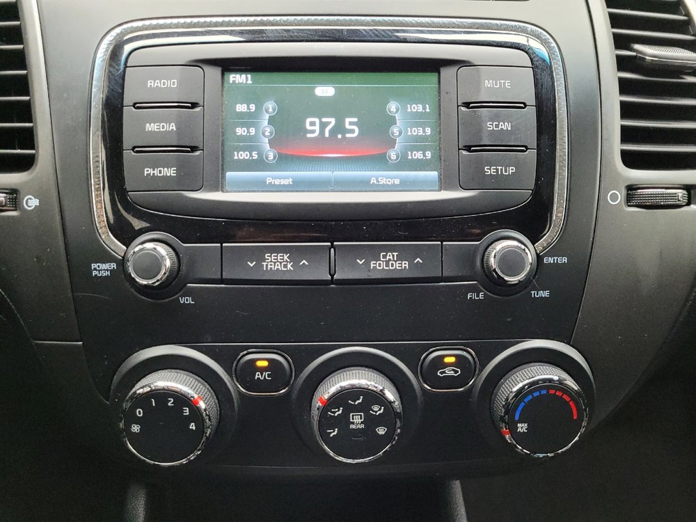 Used 2018 Kia Forte LX w/ LX Rear Camera Package image 25