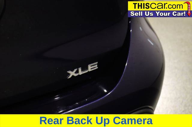 Used 2023 Toyota Highlander XLE image 12