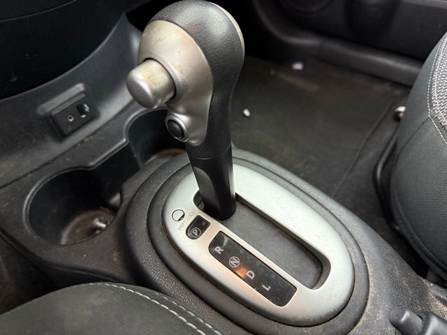 Used 2017 Nissan Versa SV w/ SV Special Edition Package image 16