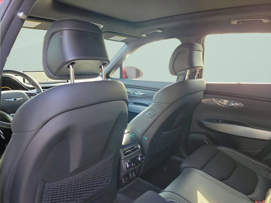 Used 2023 Genesis GV70 2.5T w/ Sport Prestige Package AWD/4WD image 9