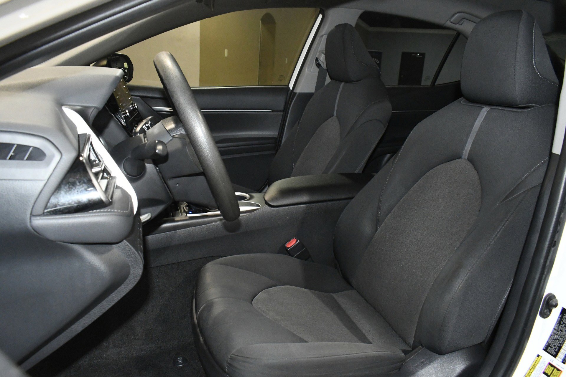 Used 2021 Toyota Camry LE image 7