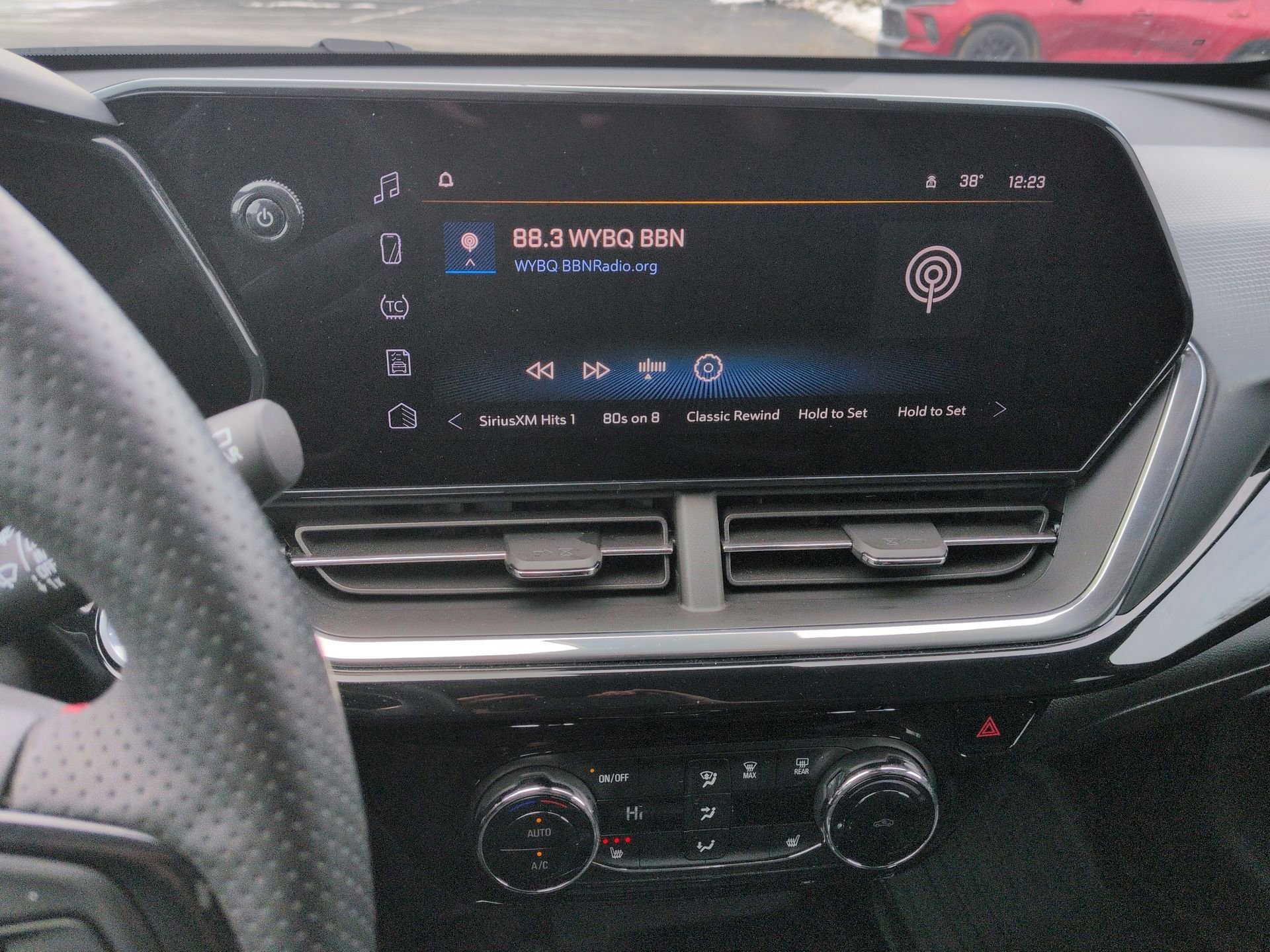 Certified 2024 Chevrolet Trax RS image 13