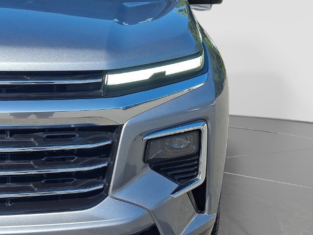 Used 2025 Chevrolet Traverse High Country w/ LPO, Floor Liner Package FWD image 11