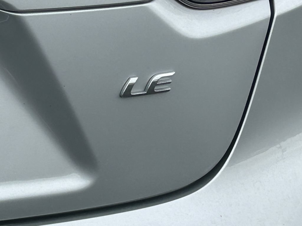 Used 2024 Toyota Corolla LE FWD image 5