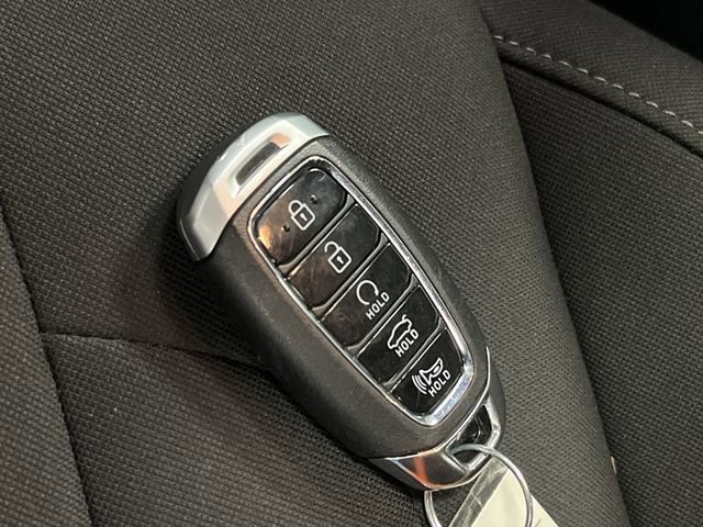 Used 2021 Hyundai Elantra Blue image 24