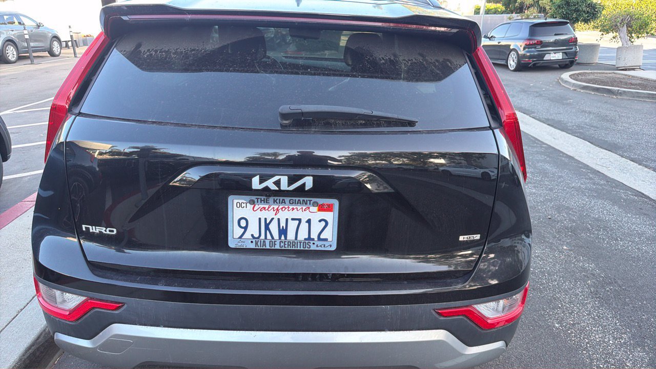 Certified 2024 Kia Niro LX FWD image 4
