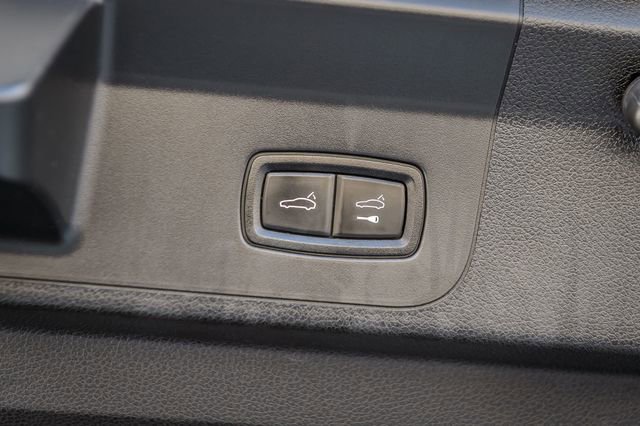 Used 2020 Porsche Panamera image 12