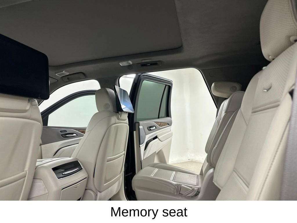 Used 2023 Cadillac Escalade Sport Platinum AWD/4WD image 35