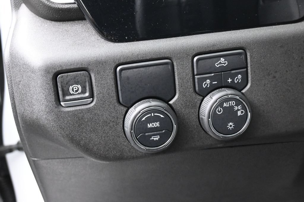Used 2024 Chevrolet Silverado 1500 LT RWD image 16
