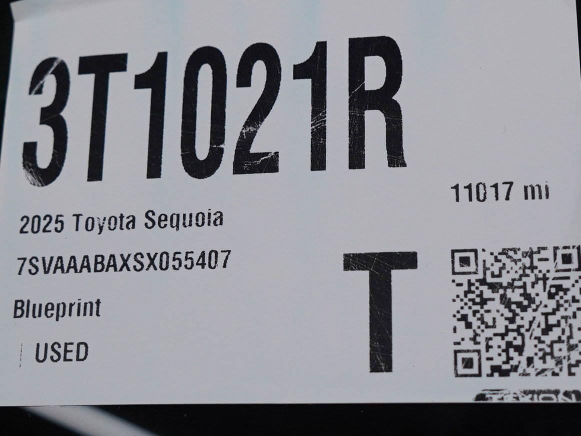 Used 2025 Toyota Sequoia Limited image 34
