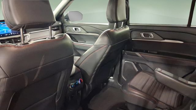 Used 2025 Ford Explorer ST-Line AWD/4WD image 23